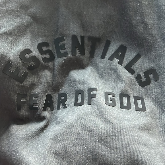 FEAR OF GOD ESSENTIALS SHORT SLEEVE TEE BLACK - Picture 8 of 11